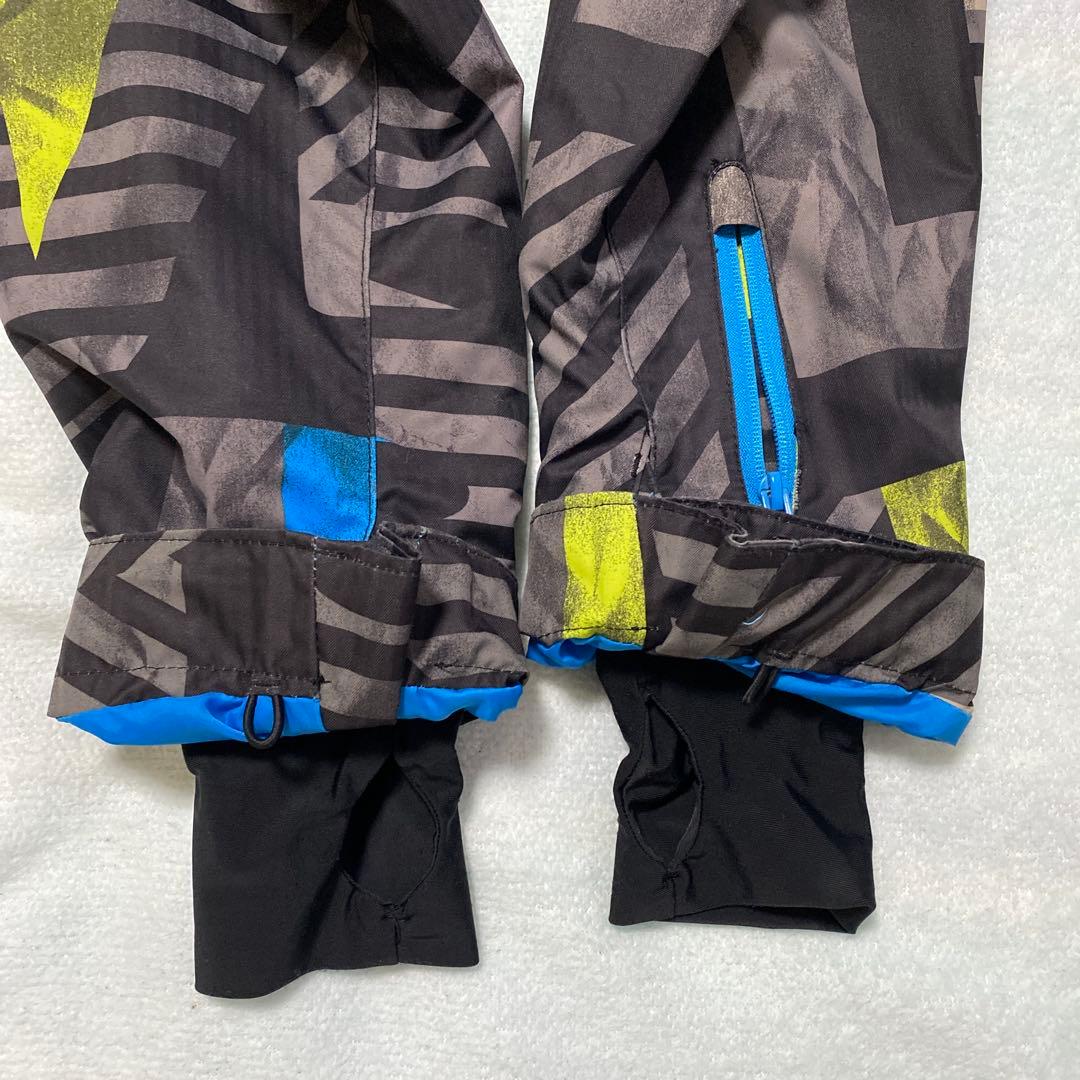 ボードウェアメンズ上下セット➕ベルト➕ チケット入バートンQUIKSILVER