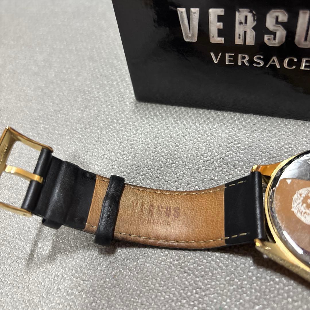 VERSUS VERSACE アナログ時計 ゴールド/ブラック
