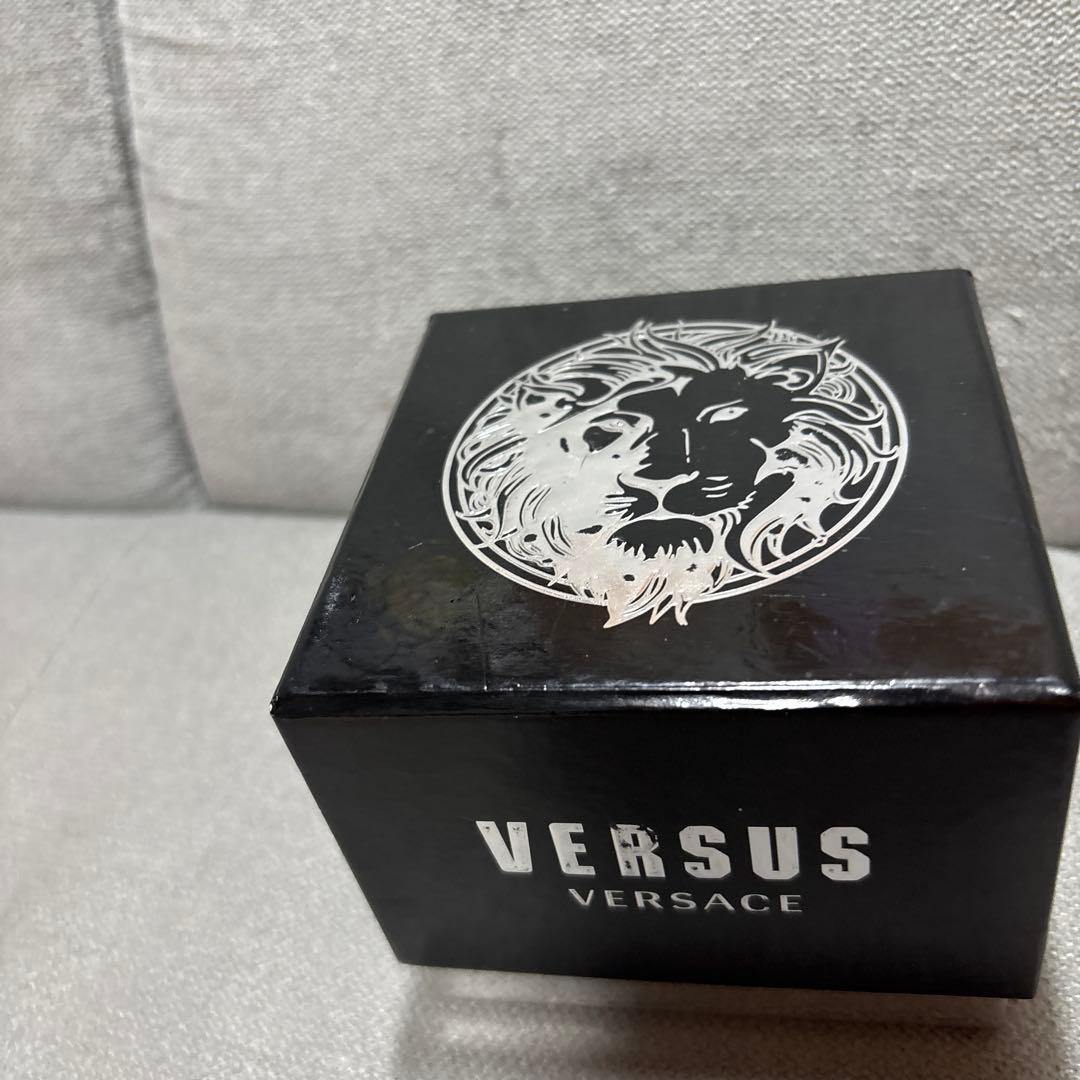 VERSUS VERSACE アナログ時計 ゴールド/ブラック