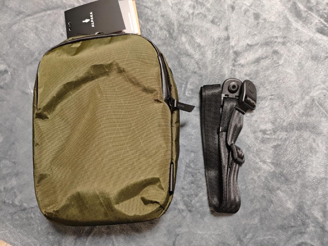 新品 ALPAKA Metro Sling Max X-PAC ショルダーバッグ