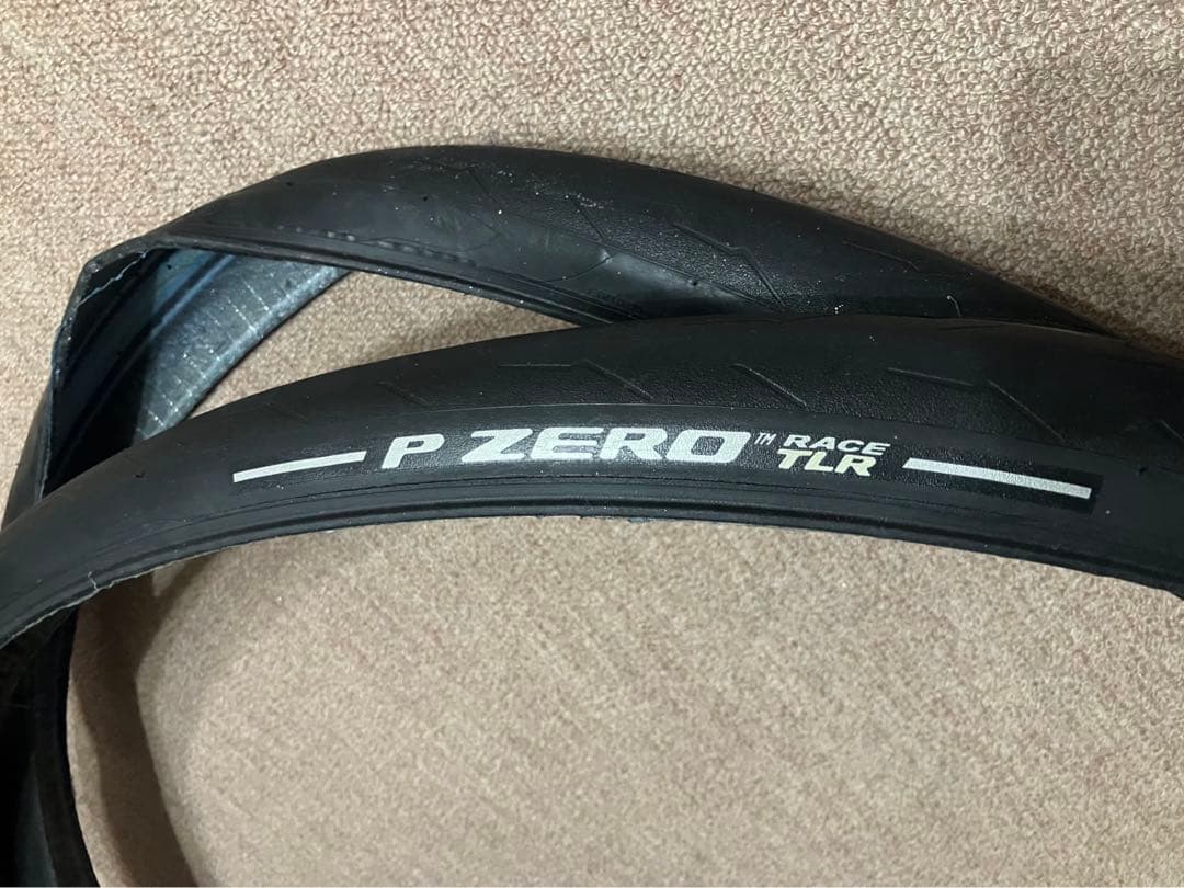 ピレリ　ロードバイク　チューブレスタイヤ