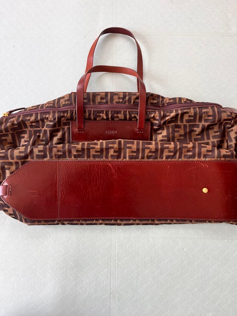 美品　FENDI ボストンバッグ　折り畳み可　大容量　ズッカ　キャンバス　レザー