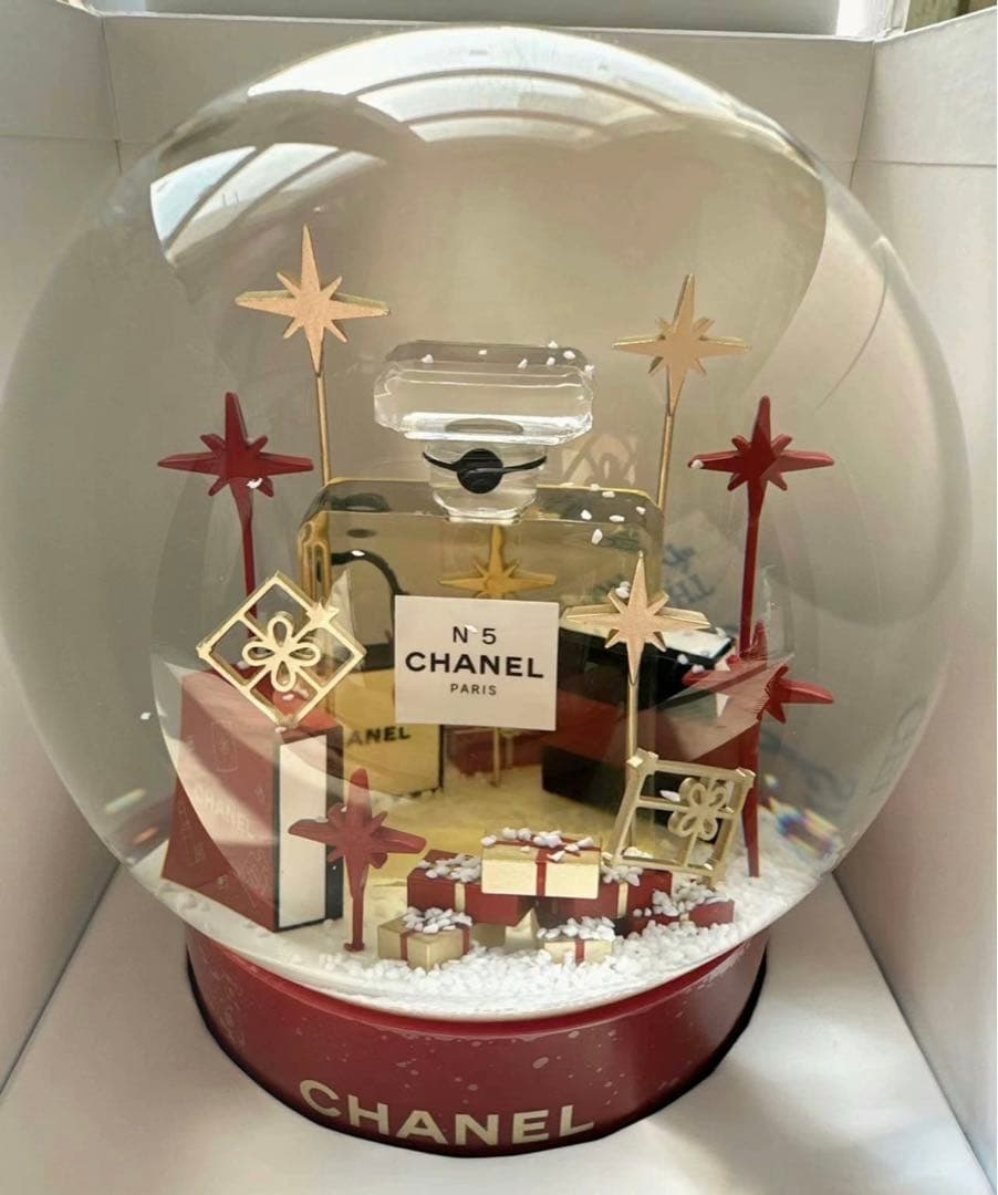 シャネル　ノベルティ　スノードーム　2022クリスマス限定