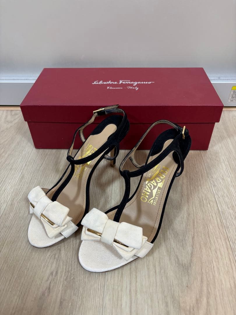 フェラガモ　レディースサンダル　ハイヒール　パンプス　未使用保管品
