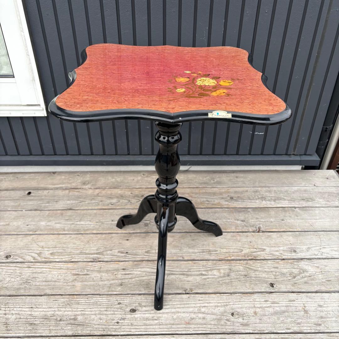 ドマン Domani イタリア家具 薔薇柄 サイドテーブル 花柄 象嵌 バラ