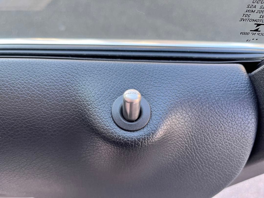 メルセデスベンツ 純正AMGドアロックピン