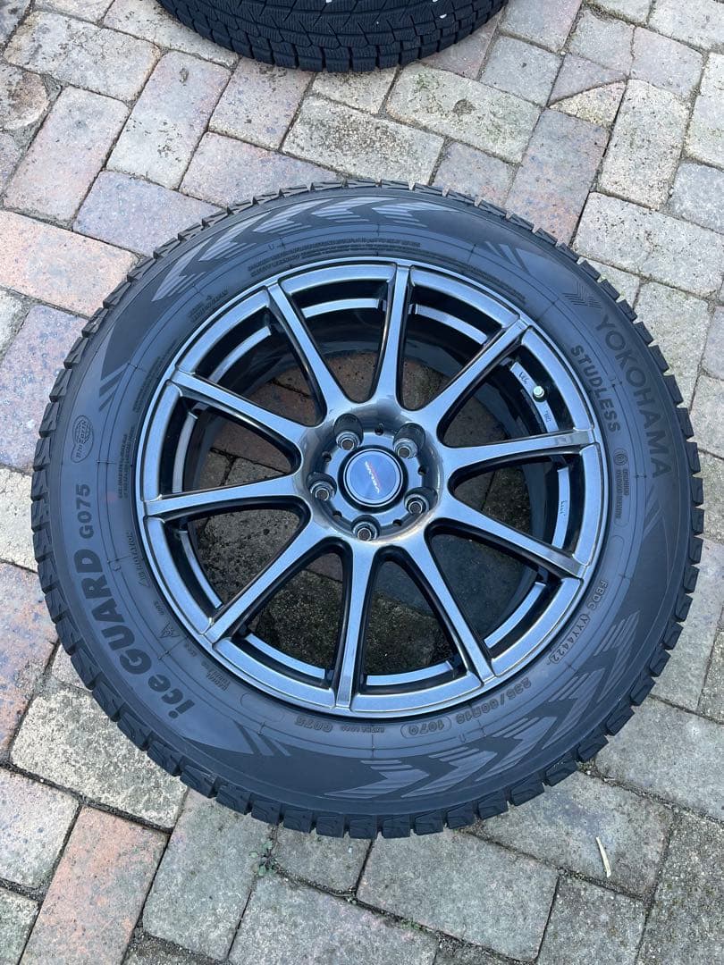 アウトランダーphev タイヤホイールセット　スノータイヤ　235/60R18