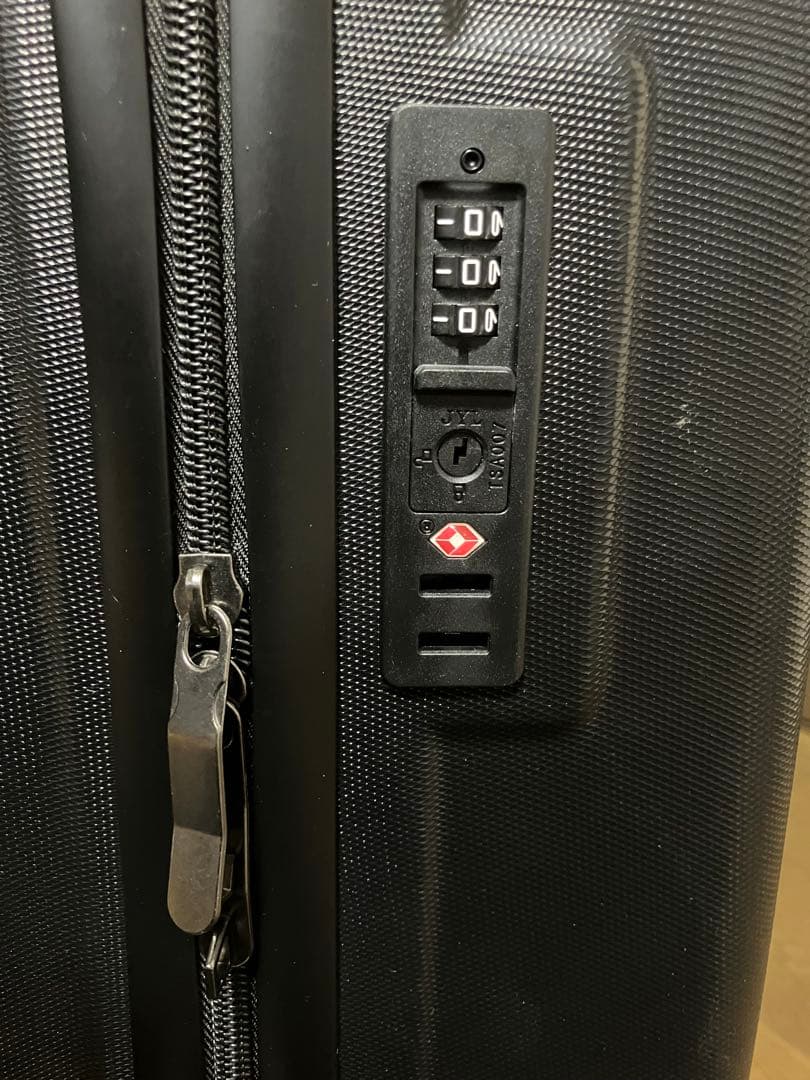 スーツケース 阪神タイガース　キャリーケース　高島屋　バッグ　ブラック