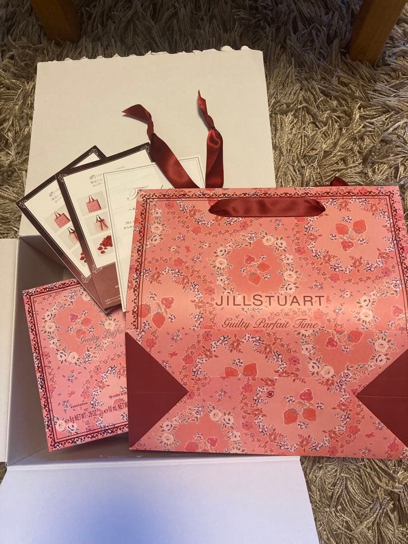 【新品未使用】ジルスチュアート　クリスマスコフレ2024ギルティパフェタイム