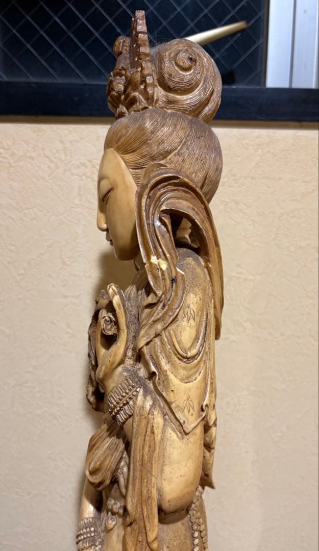 観音菩薩　観音像 龍座 仏像 菩薩　 置物 オブジェ 仏像 仏教美術　台座付き