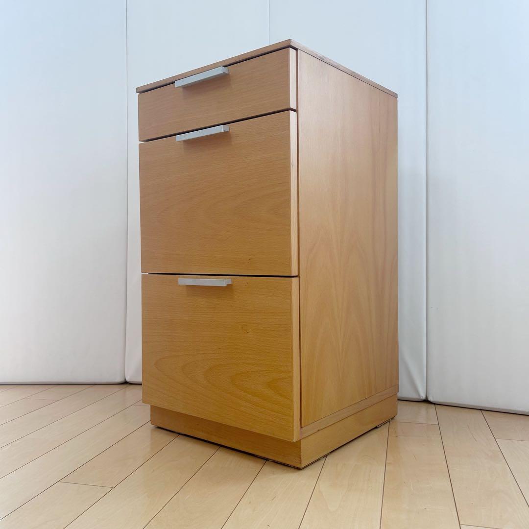 ガラス天板木製キャビネット　3段チェスト　ミッドセンチュリー　モダンサイドボード