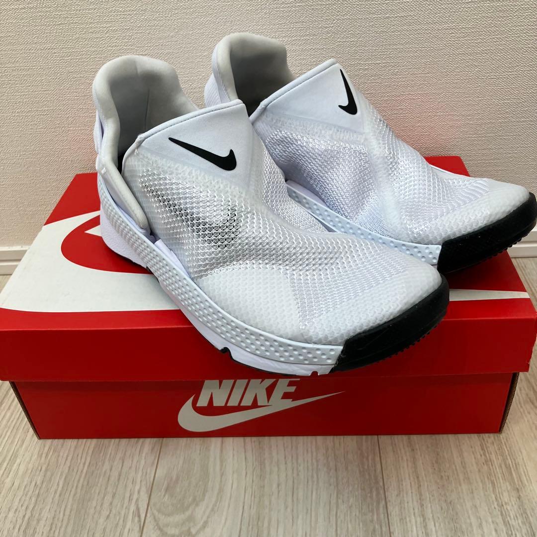 【新品未使用】NIKE ゴー フライイーズ ホワイト 24cm