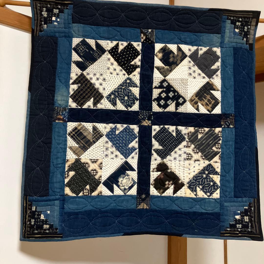 絣のタペストリー