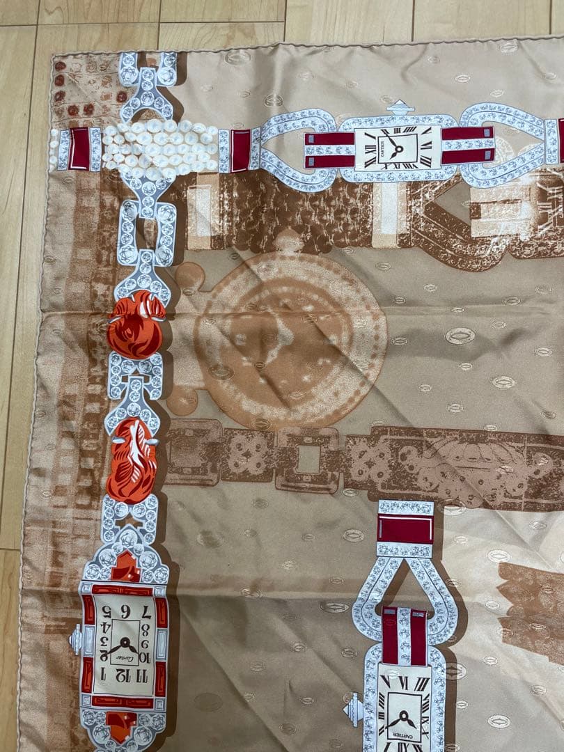 Cartier シルクスカーフ 時計デザイン ベージュ
