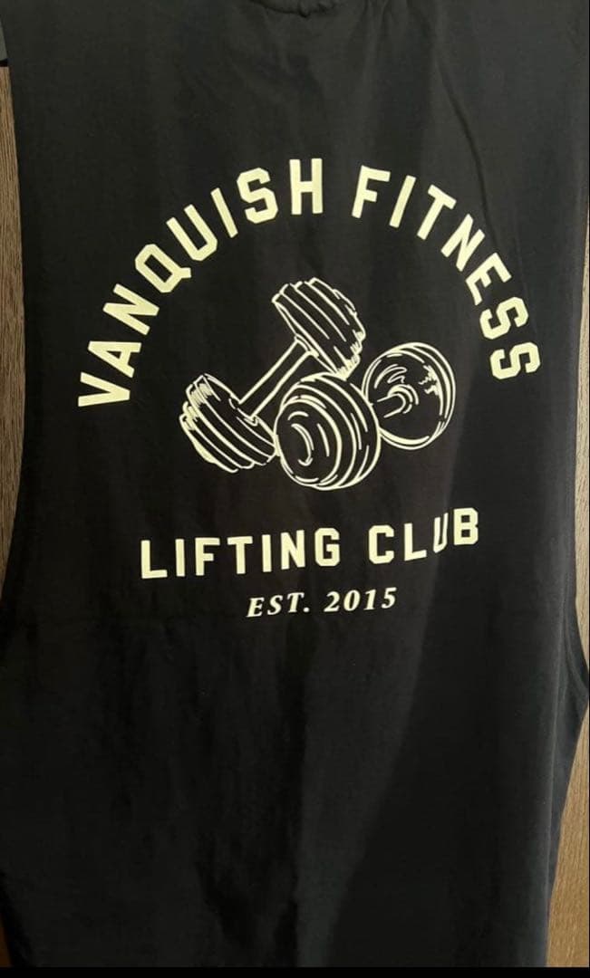 vanquish fitnessノースリーブ　タンクトップ 2枚セット