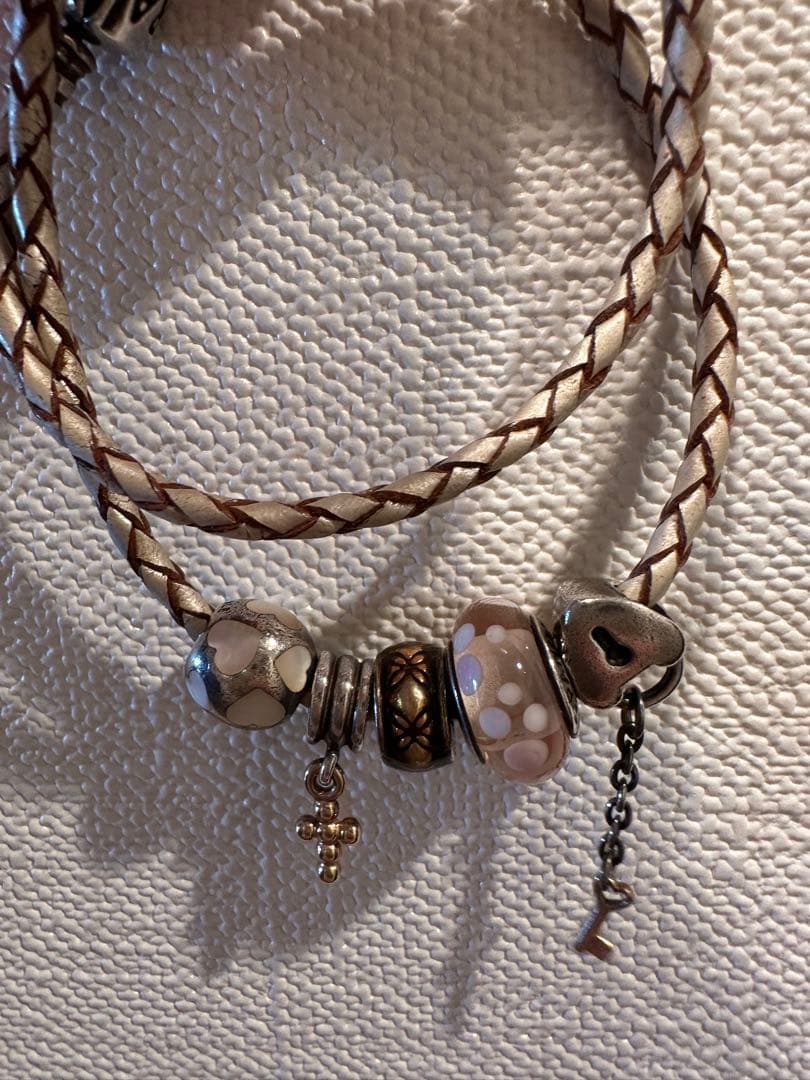 PANDORA レザー編み込みブレスレット