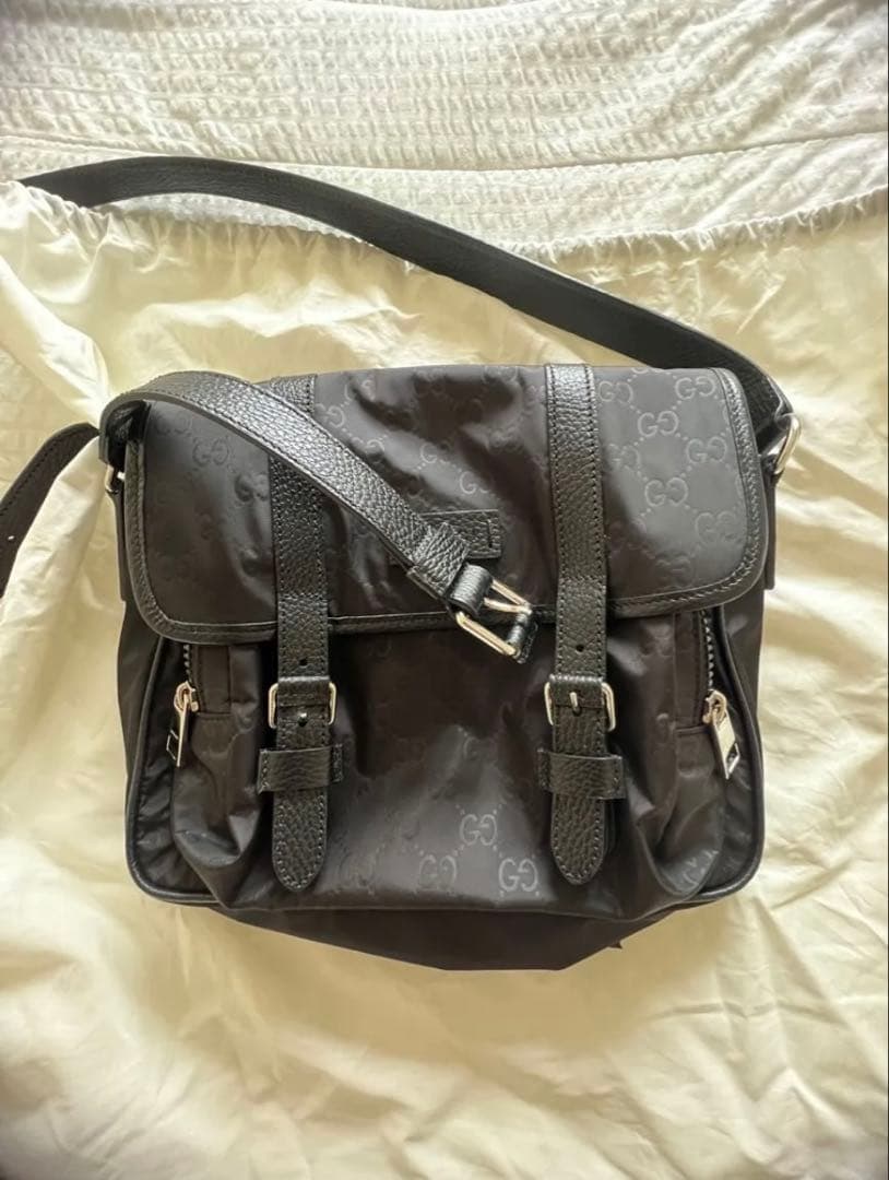 めっしい〜グッチメッセンジャーバッグ