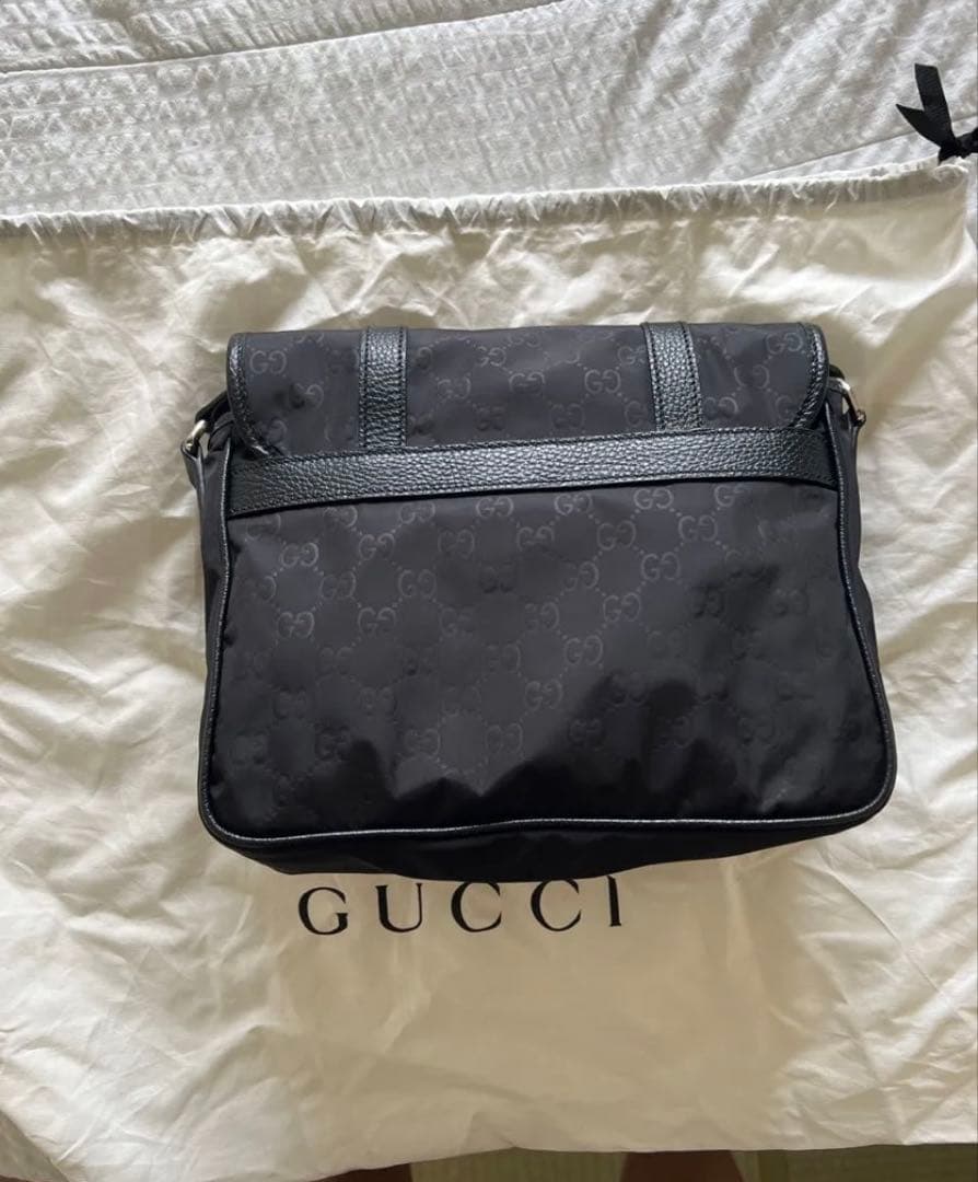 めっしい〜グッチメッセンジャーバッグ