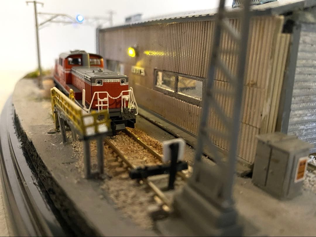 Nゲージ　ジオラマ　鉄道　模型　機関区　LED照明付き