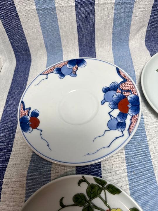 739 有田焼 賞美堂 其泉　染錦 木の実　柿紋　ソーサー　茶托　4 客　未使用