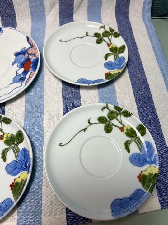 739 有田焼 賞美堂 其泉　染錦 木の実　柿紋　ソーサー　茶托　4 客　未使用