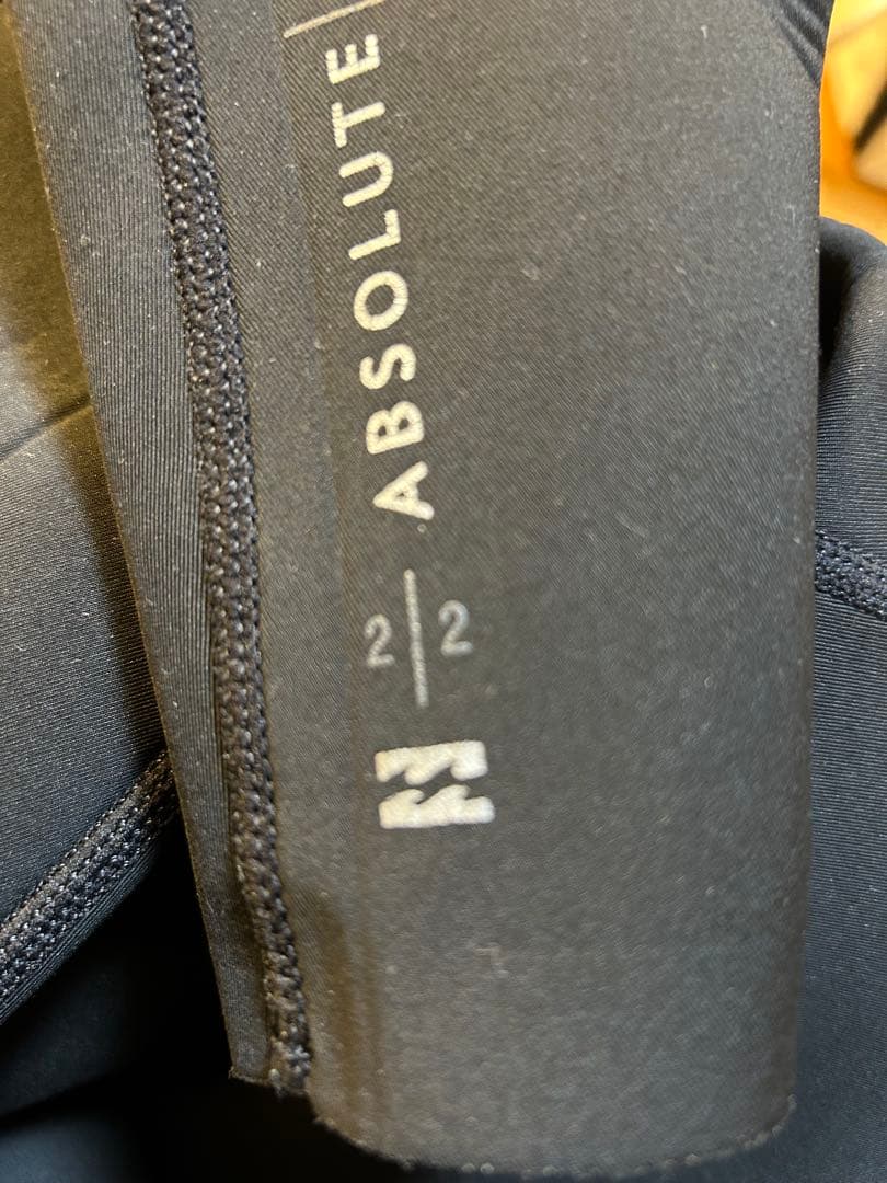 週末価格ビラボンウェットスーツ　Mサイズ