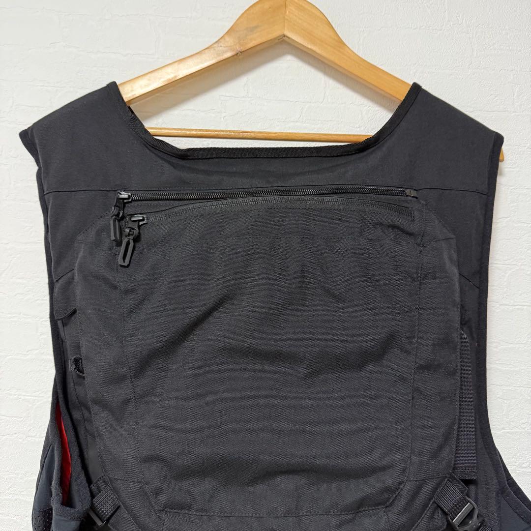 未使用 VOLCOM Iguchi Slack Vest M バックカントリー