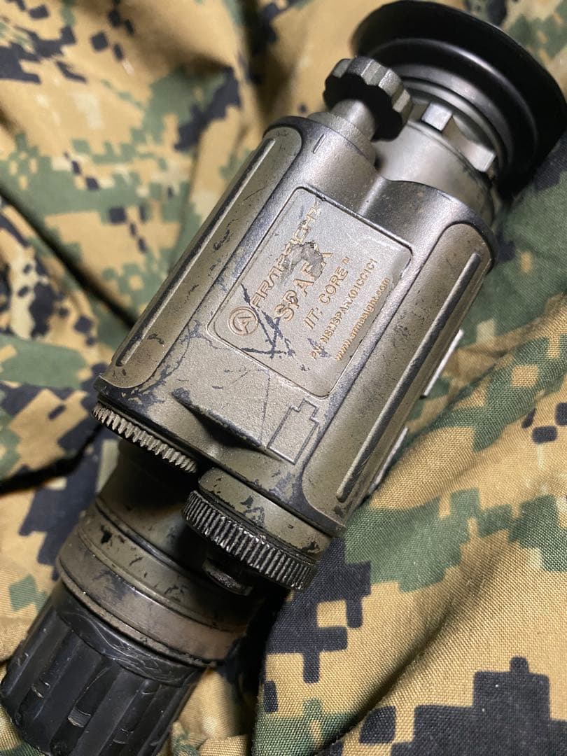 ARMASIGHT SPARK CORE 実物　ナイトビジョン
