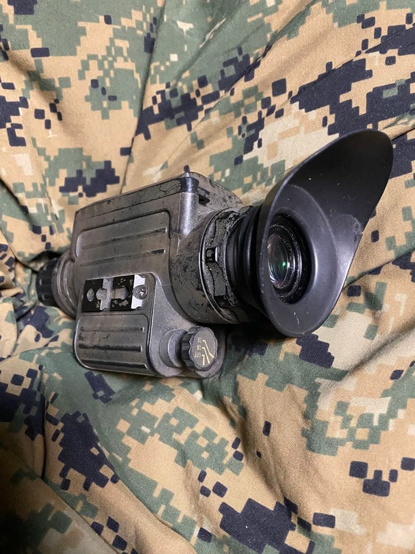 ARMASIGHT SPARK CORE 実物　ナイトビジョン