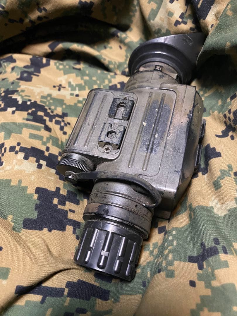 ARMASIGHT SPARK CORE 実物　ナイトビジョン