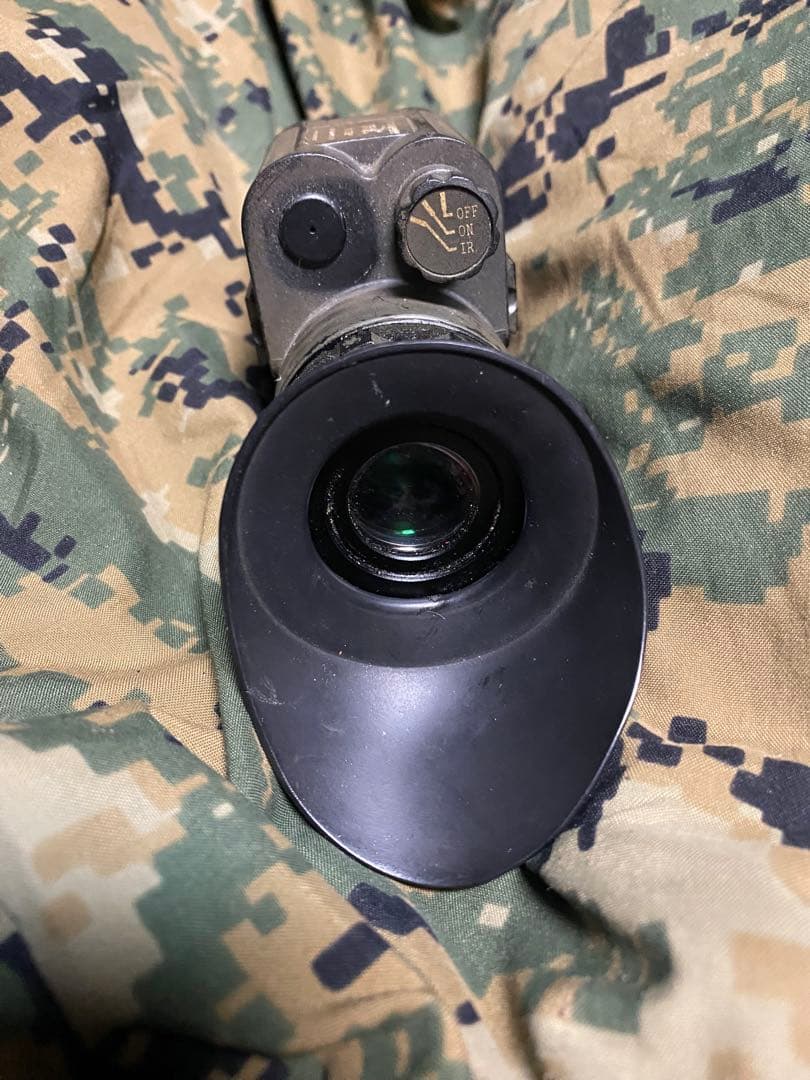 ARMASIGHT SPARK CORE 実物　ナイトビジョン