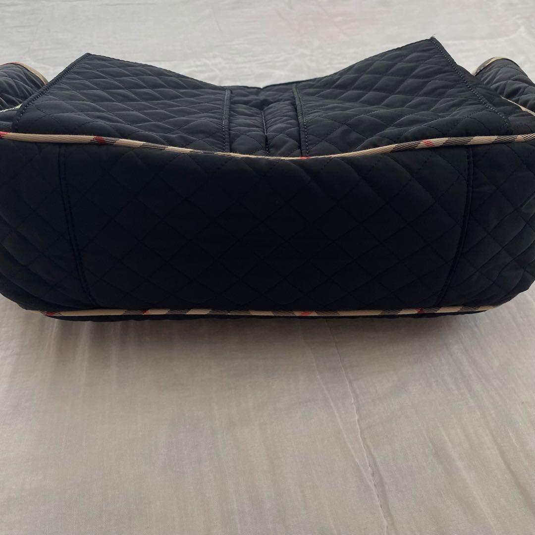【美品】BURBERRY マザーズバッグ 衛生的なフラップ式 ショルダーバッグ