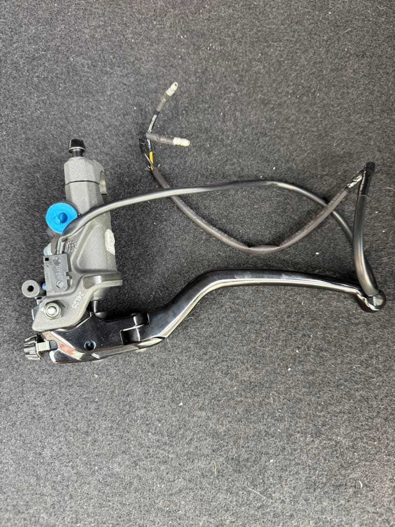 い*。様 bremboコルサコルタブレーキマスターシリンダー