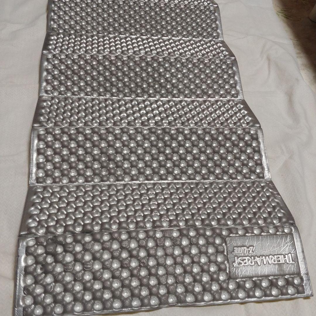 THERM-A-REST（サーマレスト）Ｚライトソル　Sショート　シルバーレモン