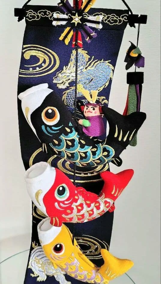 新品✨️室内用吊り飾りの鯉のぼり①大✨️ちりめん細工✕金糸刺繍が豪華でお洒落✨️