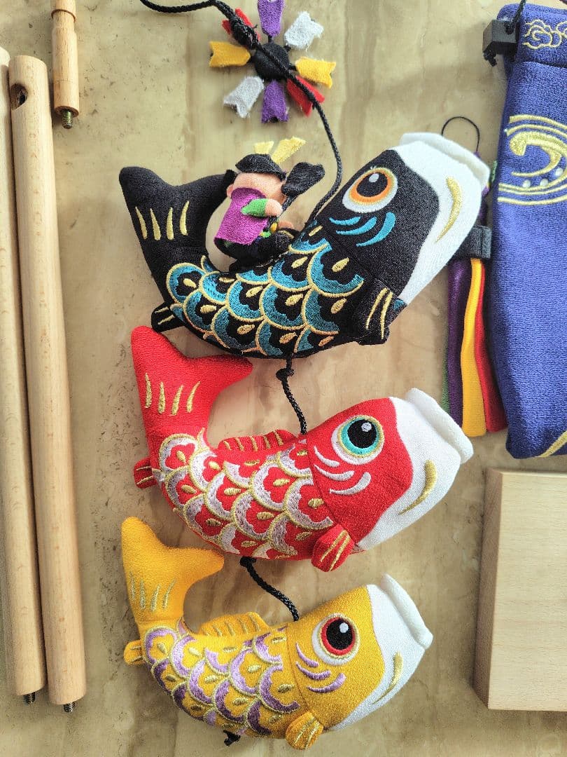 新品✨️室内用吊り飾りの鯉のぼり①大✨️ちりめん細工✕金糸刺繍が豪華でお洒落✨️