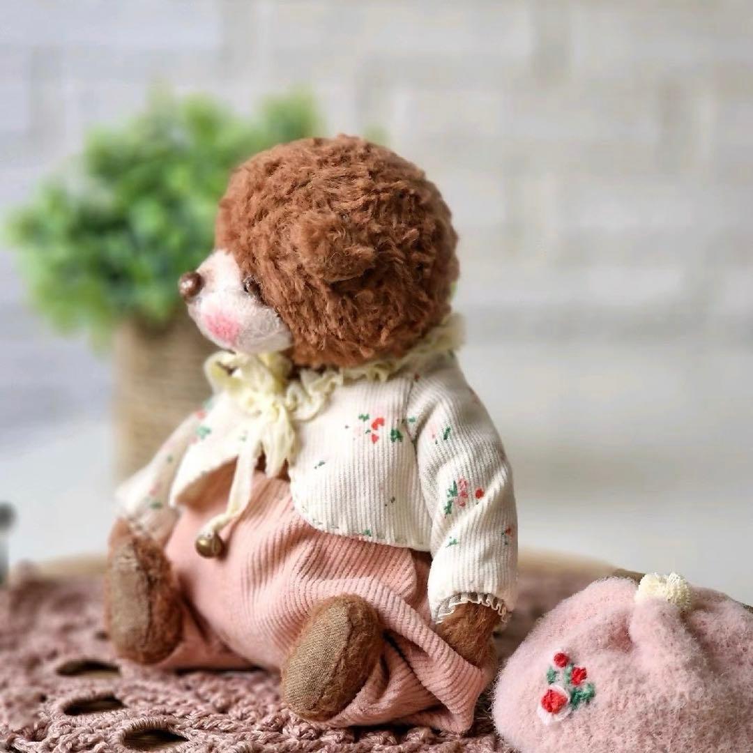 かわいい帽子のくまちゃん アーティストベア 海外作家様 ハンドメイド テディベア