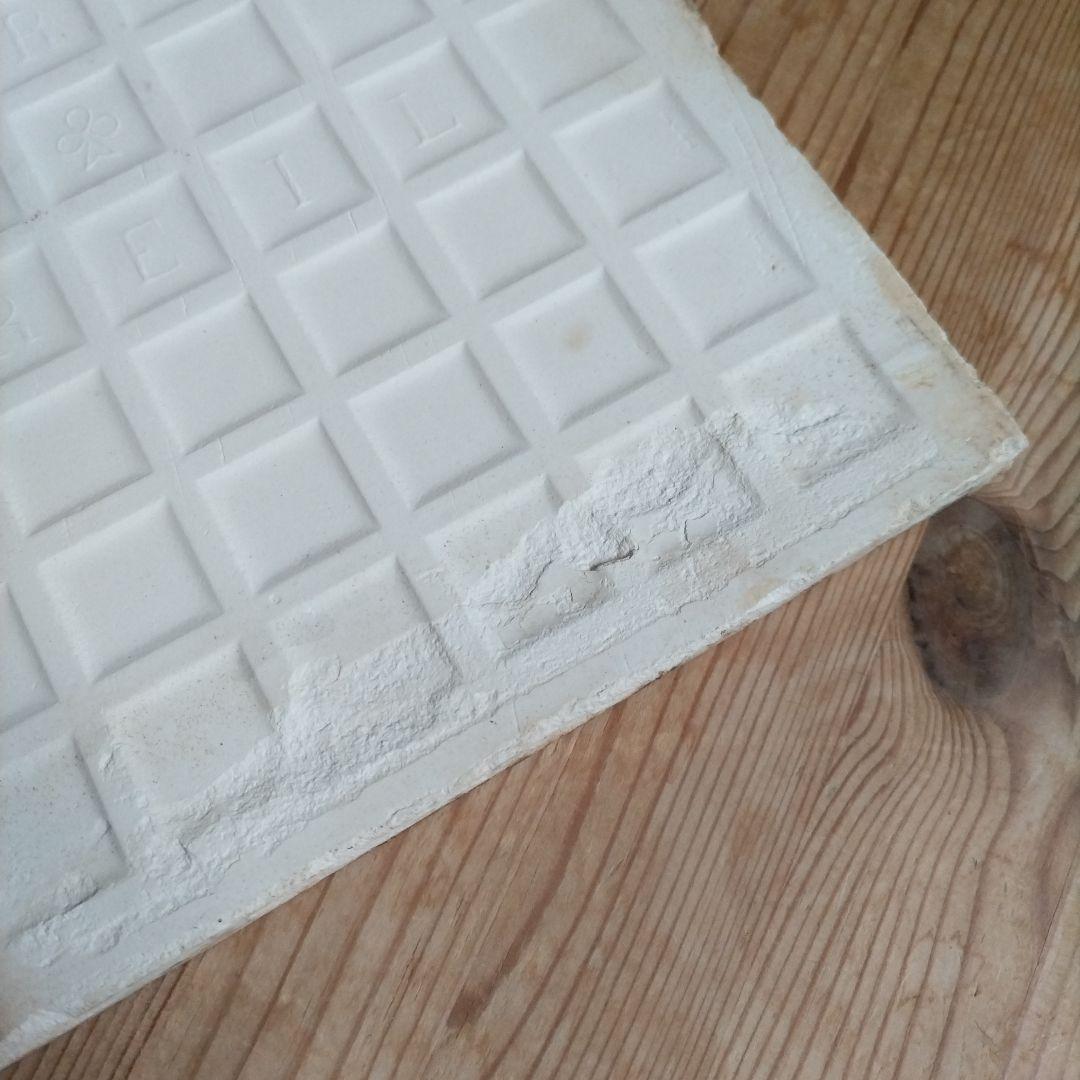 フランスアンティーク　タイル　クレイユエモントロー　小鳥　トリペット