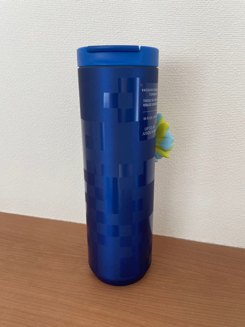 新品　アメリカ 限定　スターバックス タンブラー 水筒　チャーム付き