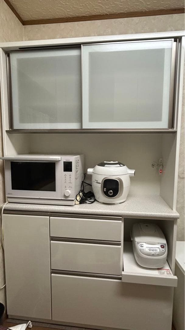 ニトリ　キッチンボード　食器棚　レンジ台