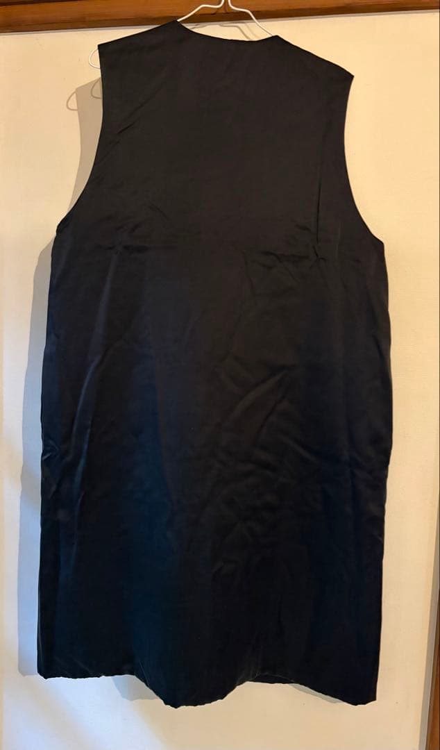 ARTS＆SCIENCE シルクロングベスト　黒　中綿入り