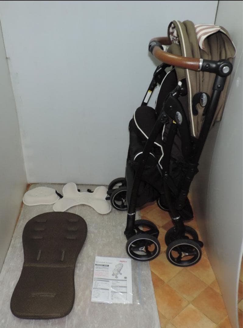 ラクーナビッテクッション/1〜36ヶ月/オート4輪/ハイシート/ベビーカー/美品