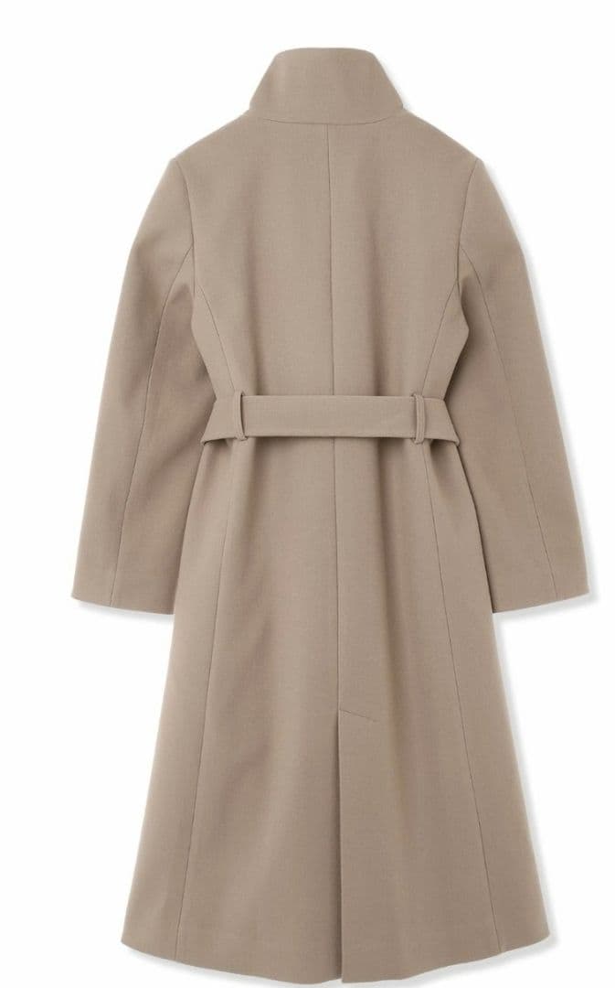 ウエストベルト付き黒ロングコート