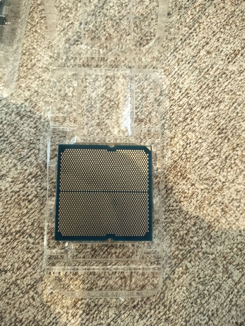 す*ん様 AMD Ryzen 9 7950X3D CPU　美品　本体のみ