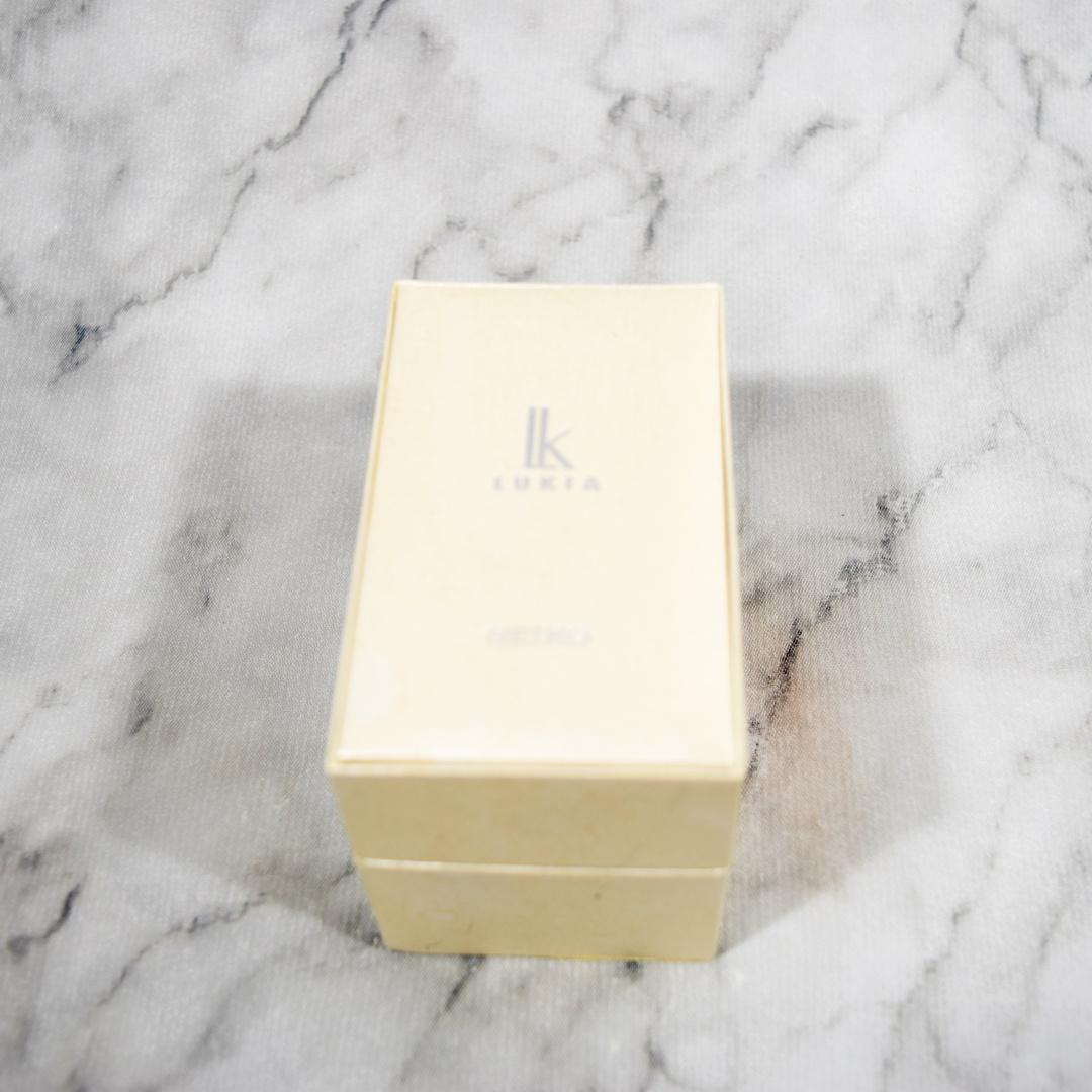 [美品 箱付] SEIKO セイコー ルキア レディース 電波ソーラー 黒/銀