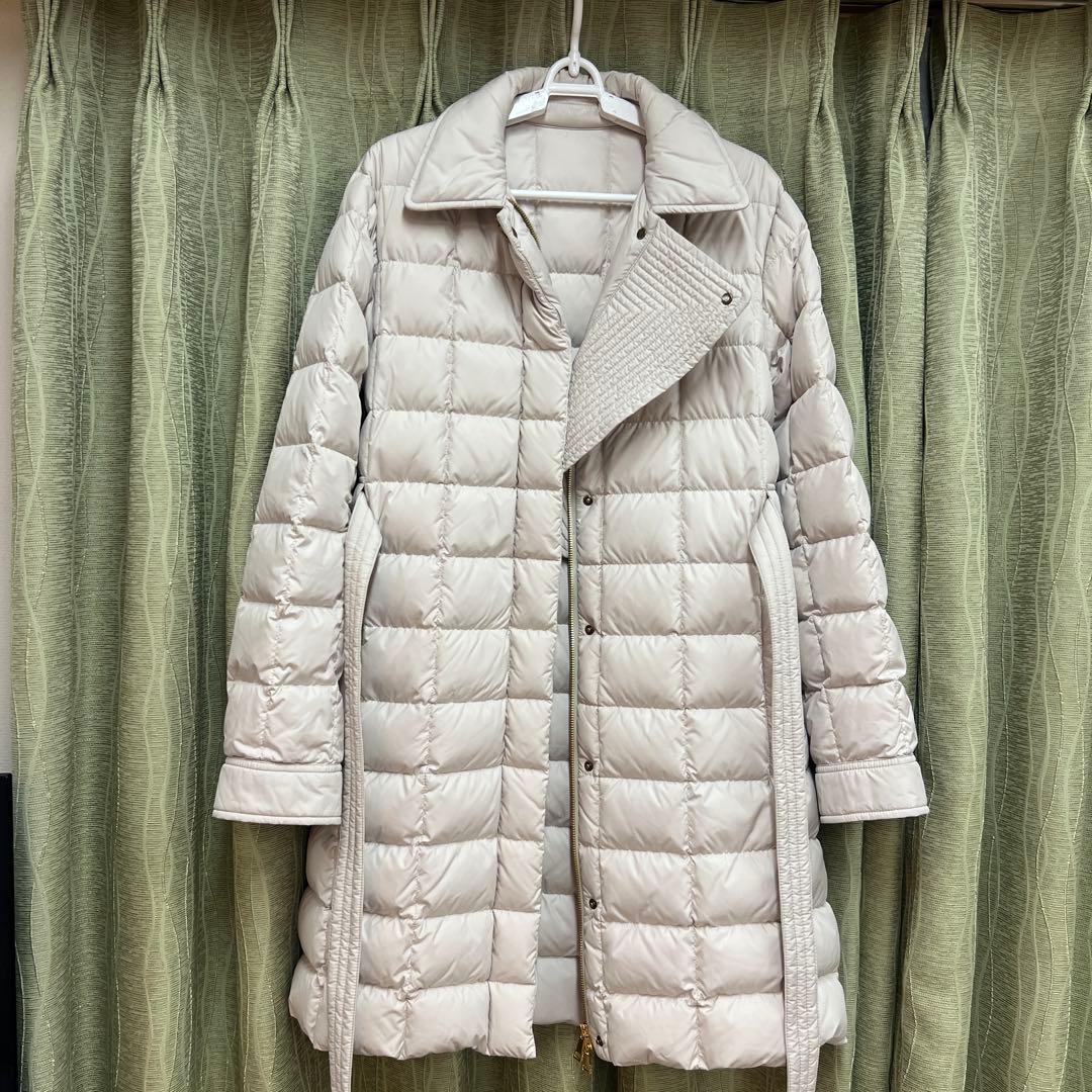 モデリカ ベルト付きダウンジャケット