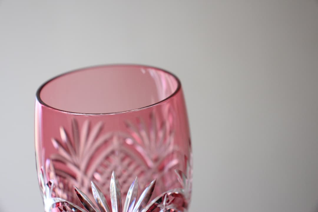 カガミクリスタル　ペア　ビアグラス　赤・青　江戸切子　笹っ葉に魚子紋