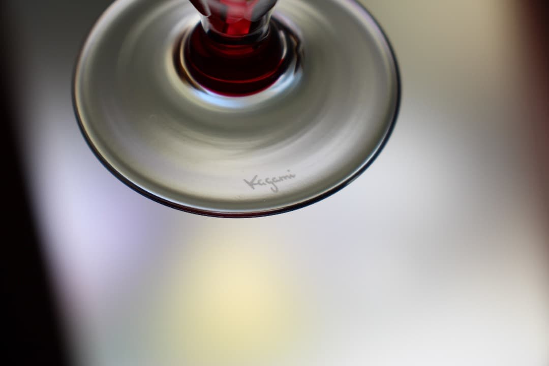 カガミクリスタル　ペア　ビアグラス　赤・青　江戸切子　笹っ葉に魚子紋