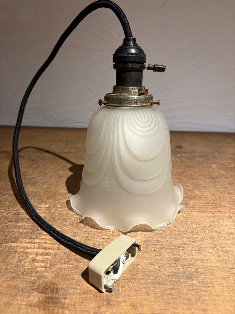 アンティーク　フリルペンダントライト