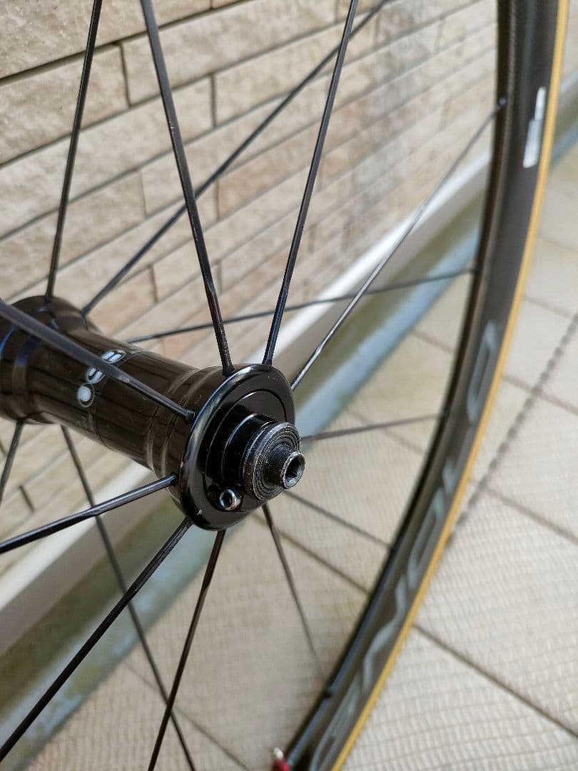 Bora One 50 TU フロントホイール　※タイヤはジャンク、オマケ付き